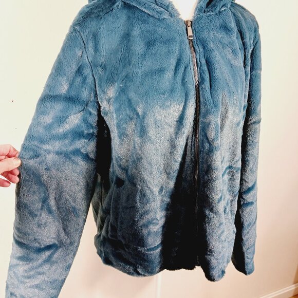 Gili, Deep Teal Faux Fur Hooded Jacket, Size Large, Zip Front, Cozy, Soft & Warm - Picture 6 of 16